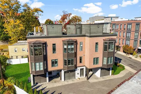 128 Library Ln #2, Mamaroneck, NY 10543