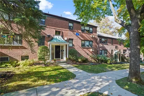 14 Manor House Dr #G-19, Greenburgh, NY 10522