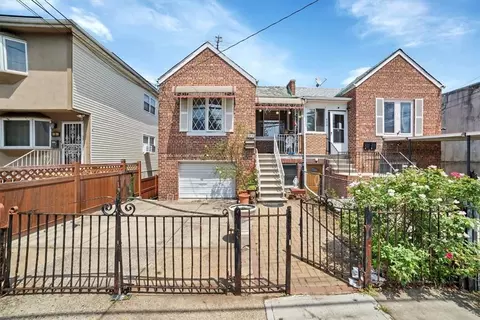 452 Revere Ave, New York, NY 10465