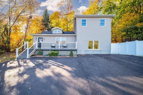 3 Spring St, Beacon, NY 12508