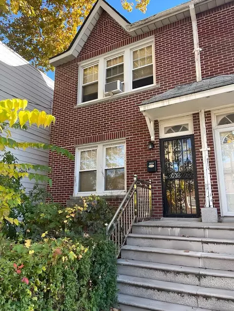 3040 Coddington, New York, NY 10461