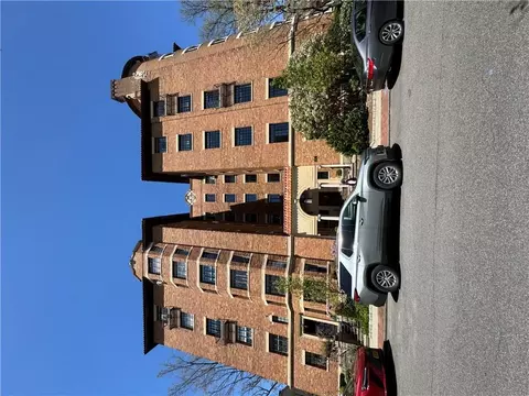 12 Meadow Ave #3E, Bronxville, NY 10708