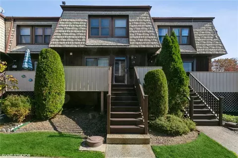 49 Heritage Dr #B, Clarkstown, NY 10956