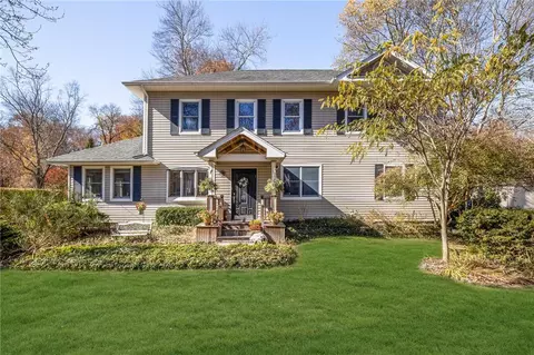 3589 Buckhorn St, Yorktown, NY 10588
