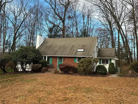 88 Hillis Ter, Poughkeepsie, NY 12603