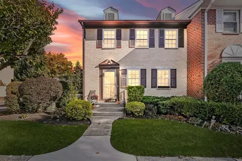 424 Genesee Ct, Ramapo, NY 10901