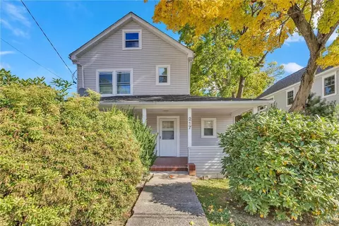 217 Warren Ave, Greenburgh, NY 10603