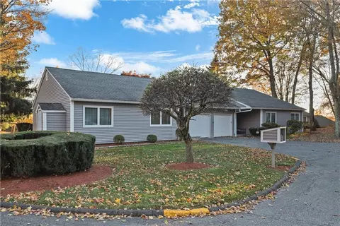 196 Long Hill Dr #A, Yorktown, NY 10598