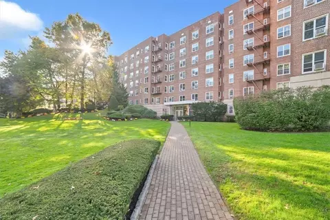 1304 Midland Ave #C36, Yonkers, NY 10704