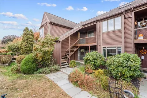 1004 Eagle Bay Dr, Ossining, NY 10562