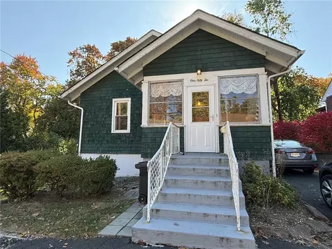 152 W Washington Ave, Orangetown, NY 10965