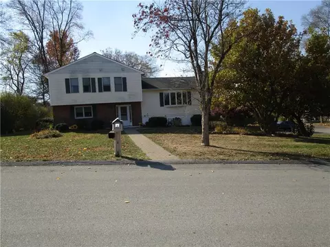 23 Daisy Ln, Wappinger, NY 12590