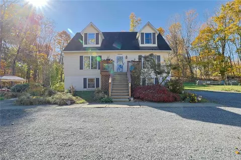 52 N Fostertown Rd, Newburgh, NY 12550