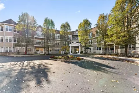 113 Sutton Dr, Mount Kisco, NY 10549 photo 1