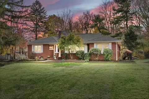 25 Grand St, Warwick, NY 10990