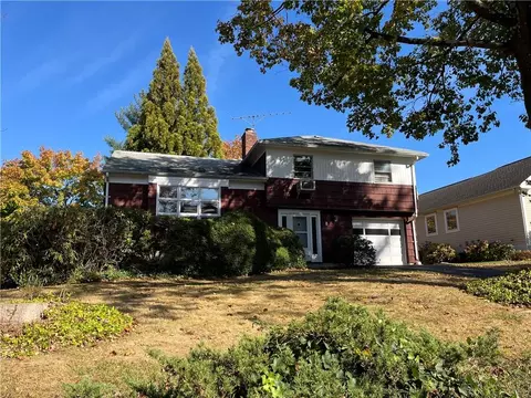 8 Highview Pl, White Plains, NY 10604