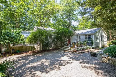 68 Nimham Rd, Kent, NY 10512