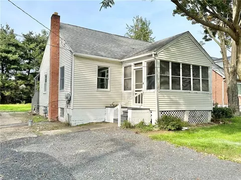 346 Meadow Ave, Newburgh, NY 12550