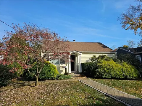 7 Brook Rd, Port Chester, NY 10573