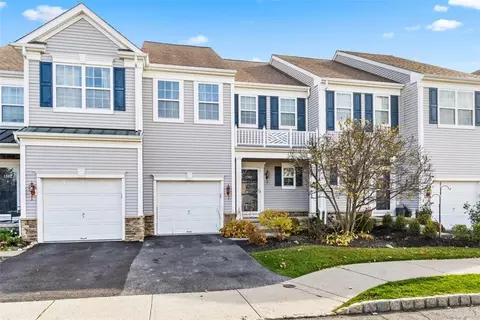 2 Bainbridge #1303, Newburgh, NY 12550