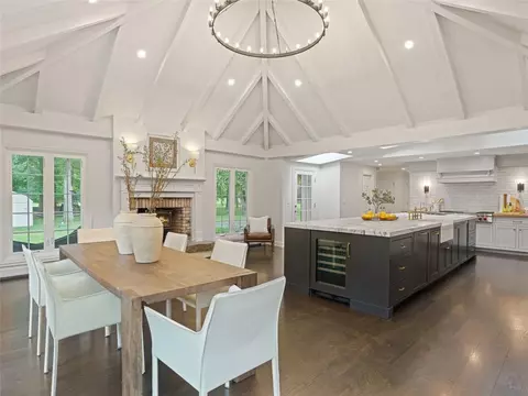 125 Brett, Fairfield, CT 06824