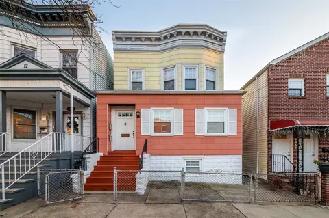 2840 Zulette Ave, New York, NY 10461