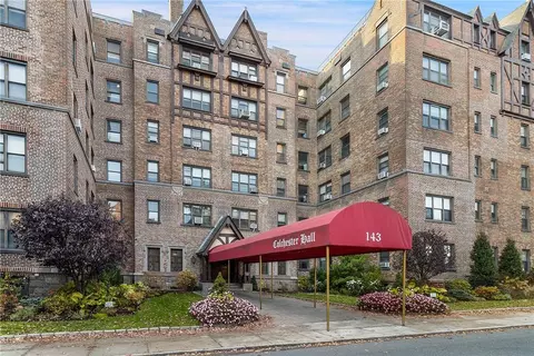 143 Garth Rd #4F, Scarsdale, NY 10583