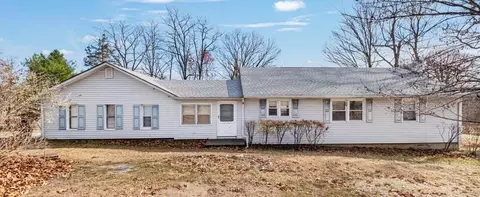 26 Fenwood Dr, Pawling, NY 12564
