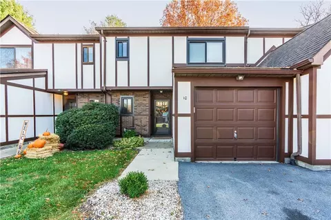 10 Amber Ct, Poughkeepsie, NY 12603