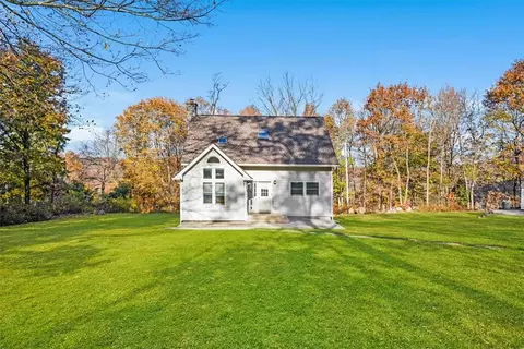 4 Cedar Trl, Monroe, NY 10950