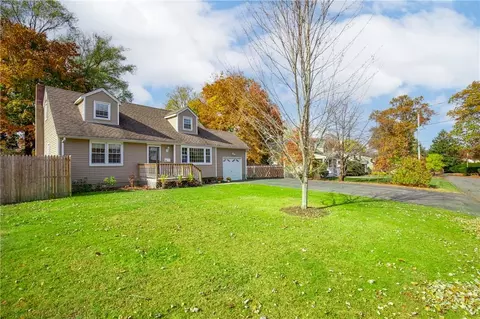 33 Simkin Dr, Clarkstown, NY 10956