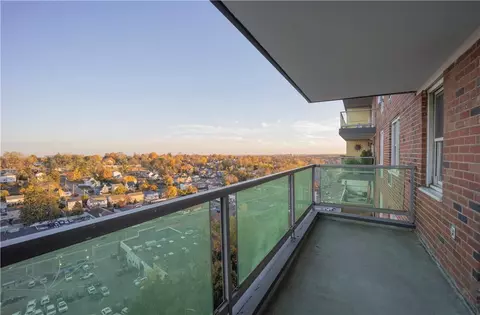1841 Central Park Ave #9J, Yonkers, NY 10710