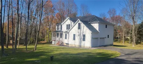 159 Rombout Rd, La Grange, NY 12603