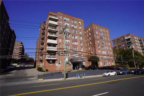 365 Bronx River Rd #LH, Yonkers, NY 10704