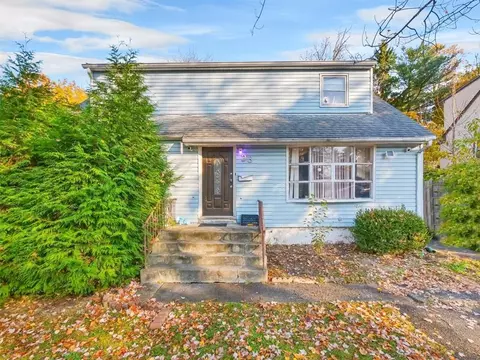 23 Karnell St, Ramapo, NY 10977