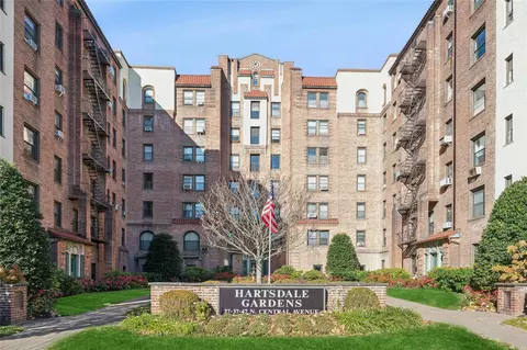 47 N Central Ave #4L, Greenburgh, NY 10530