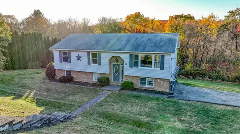 19 Luelann Dr, Marlboro, NY 12542