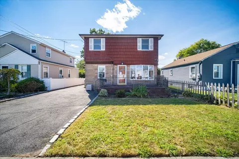 35 Bert Ave, North Hempstead, NY 11590
