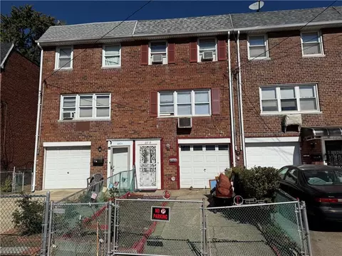 21715 Hempstead Ave, New York, NY 11429