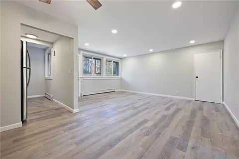 5 Wyndover Woods Ln #14, White Plains, NY 10603