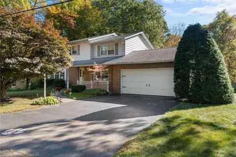 139 Fairway Dr, Ulster, NY 12443