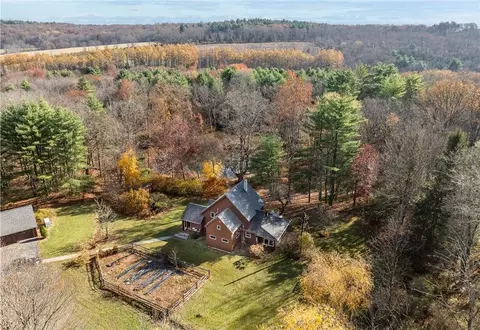 328 Milan Hollow Rd, Rhinebeck, NY 12572