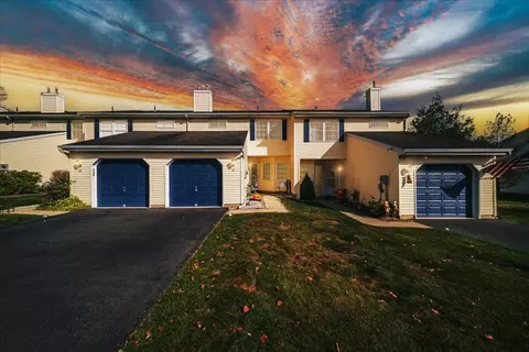 16 Pond Hill Ln, Walden, NY 12586