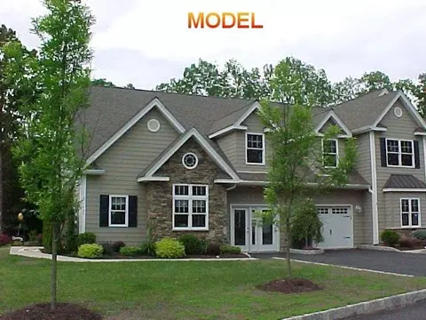 1102 Macintosh Way, Matamoras, PA 18336