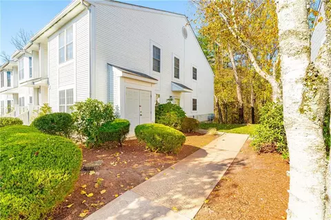 355 Old Tarrytown Rd #201, Greenburgh, NY 10603