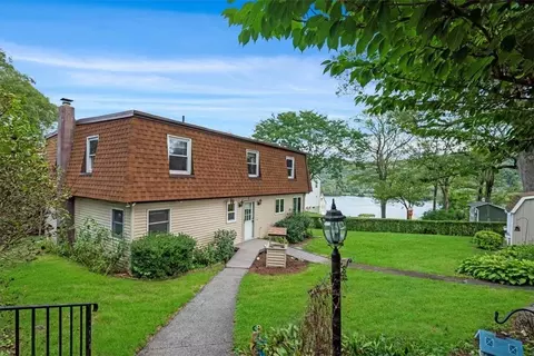 2 Overlook Pl, Highlands, NY 10922