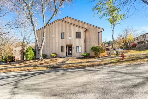 4002 Fox Ln, Poughkeepsie, NY 12603