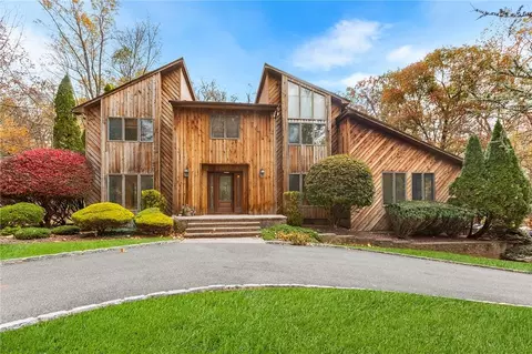 4 Rollingwood, Clarkstown, NY 10956