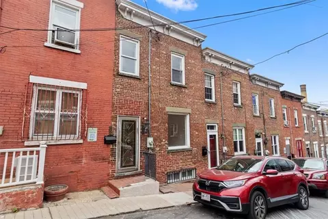 82 Moquette Row N, Yonkers, NY 10703