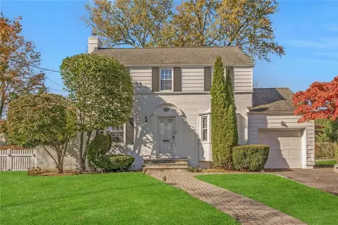 180 Clayton Rd, Greenburgh, NY 10583